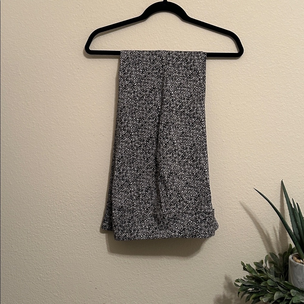 Ruby Rd. Black and White Pants. - Picture 2 of 3
